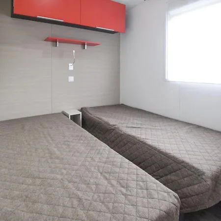 Mobile-home Proche 400m 3*