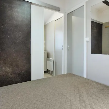 Mobile-home Proche 400m مكان تخييم